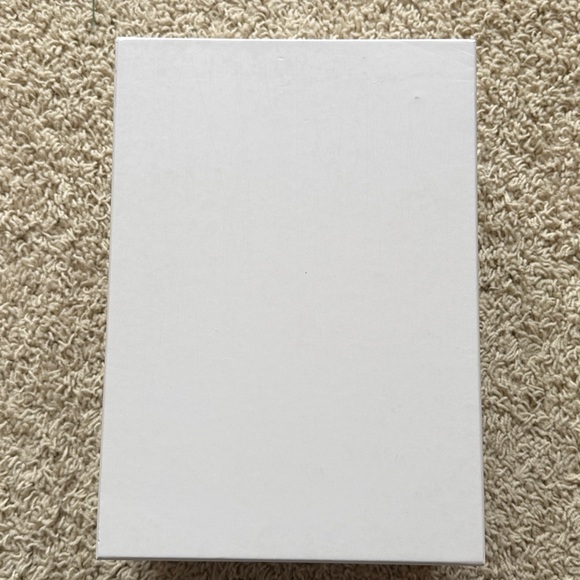 White Box - Picture 6 of 6